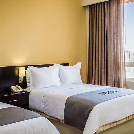 Gamma Leon Hotel Kültér fotó