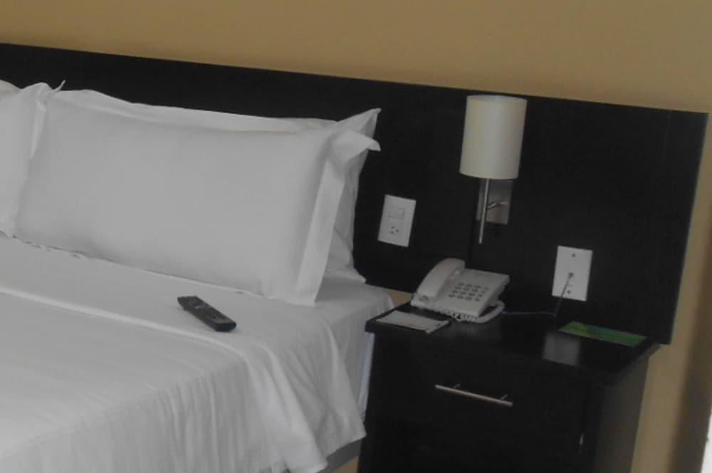 Gamma Leon Hotel Kültér fotó